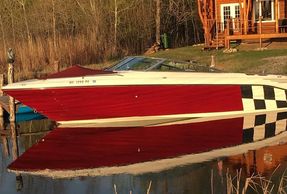 Full restoration job to brighten up old oxidized gel coat and get this Searay looking like new! 