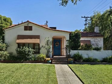 506 North Laurel Ave. 
Built 1926. 
Spanish Revival. 