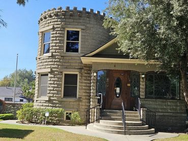 219 North Euclid Ave. 
Built 1906.
"The Castle House.  
L.C. Harvey House