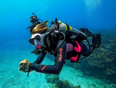 Scuba diving courses online, PADI online scuba certification, Learn to dive online, Advanced diving courses eLearning, Scuba certification at home, Online scuba diving lessons, eLearning scuba diving courses, Beginner scuba dive training online, Scuba diving theory online, Online diving education programs, Dive certification eLearning courses, Scuba dive courses from home, Diving lessons online at your pace, Online scuba diving training
