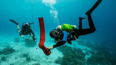 DSMB diver certification, Learn DSMB diving techniques, DSMB training for divers, Master DSMB skills, Delayed surface marker buoy diver course, DSMB specialty dive certification, Scuba diving with DSMB, Advanced DSMB diving training, DSMB deployment techniques, Safety with DSMB diving,