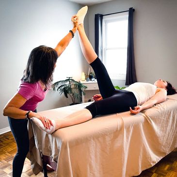 Brenda Banning Fitness and Therapy offering Fascial Stretch Therapy sessions. 