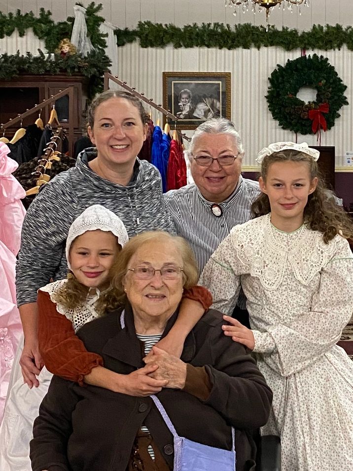 Four Generations: Nana Margaret, Nanny Cathy, Nanny Catherine, Kassandra, and Katharina