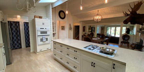 We’re so excited to have you stay with us & enjoy our home! Pickelball, Billards, HotTub, Firepits