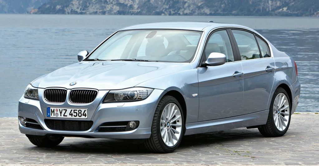 BMW 330i E90 