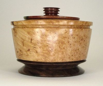 Small Cremation Urn 0419-03

External Size: 3-1/2"d X  4-1/2"h
Internal Capacity: 12 cu. in.