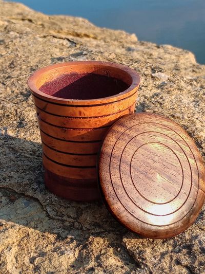 Keepsake Wooden Urn 0419-02

Ext. Size: 2.5" dimeter by  4" height    
Int. Cap: 2 cubic inches