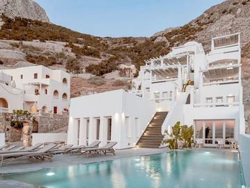Epavlis Grace Santorini Offers stunning sea views, this boutique-style adult only gem i