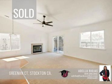  a picture of an empty roo