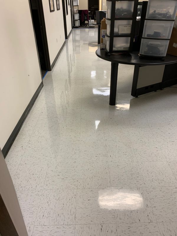 office cleaning, floor cleaning 