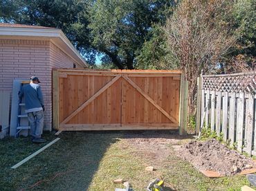 Interior Fence Gate Photo from job in Texas City, TX