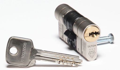 Brisant Ultion Lock with built in lock down safety mode.
