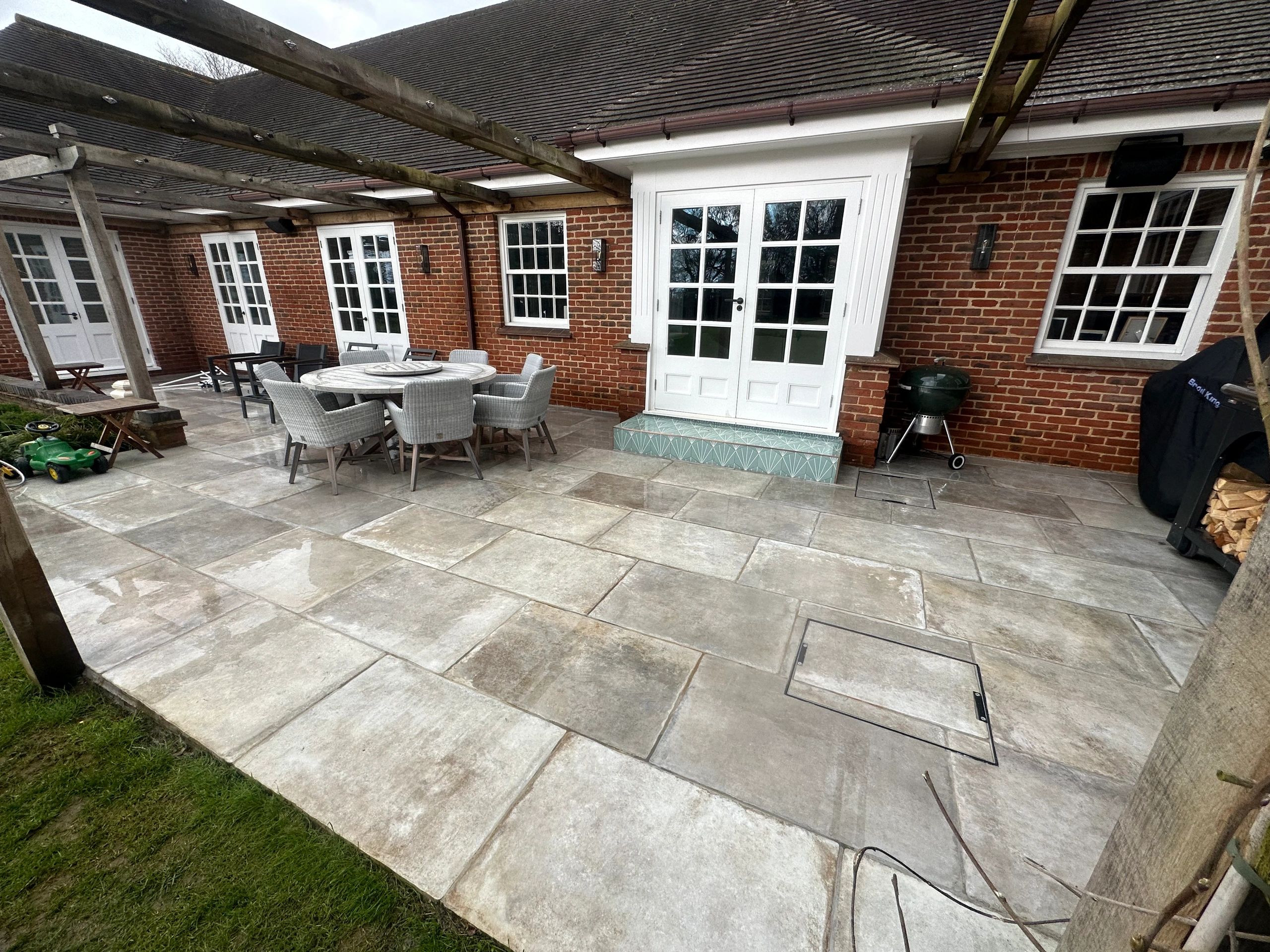 Driveway before pressure washing