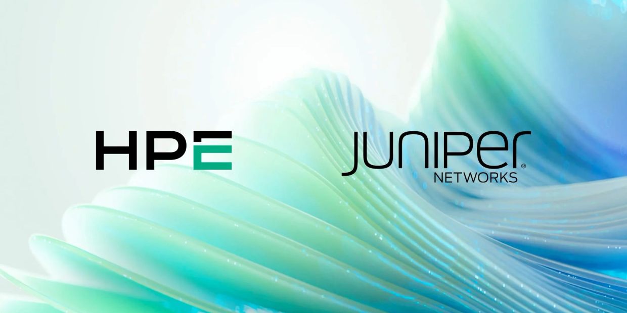 Logos of HPE and Juniper Networks on a blue-green abstract background.