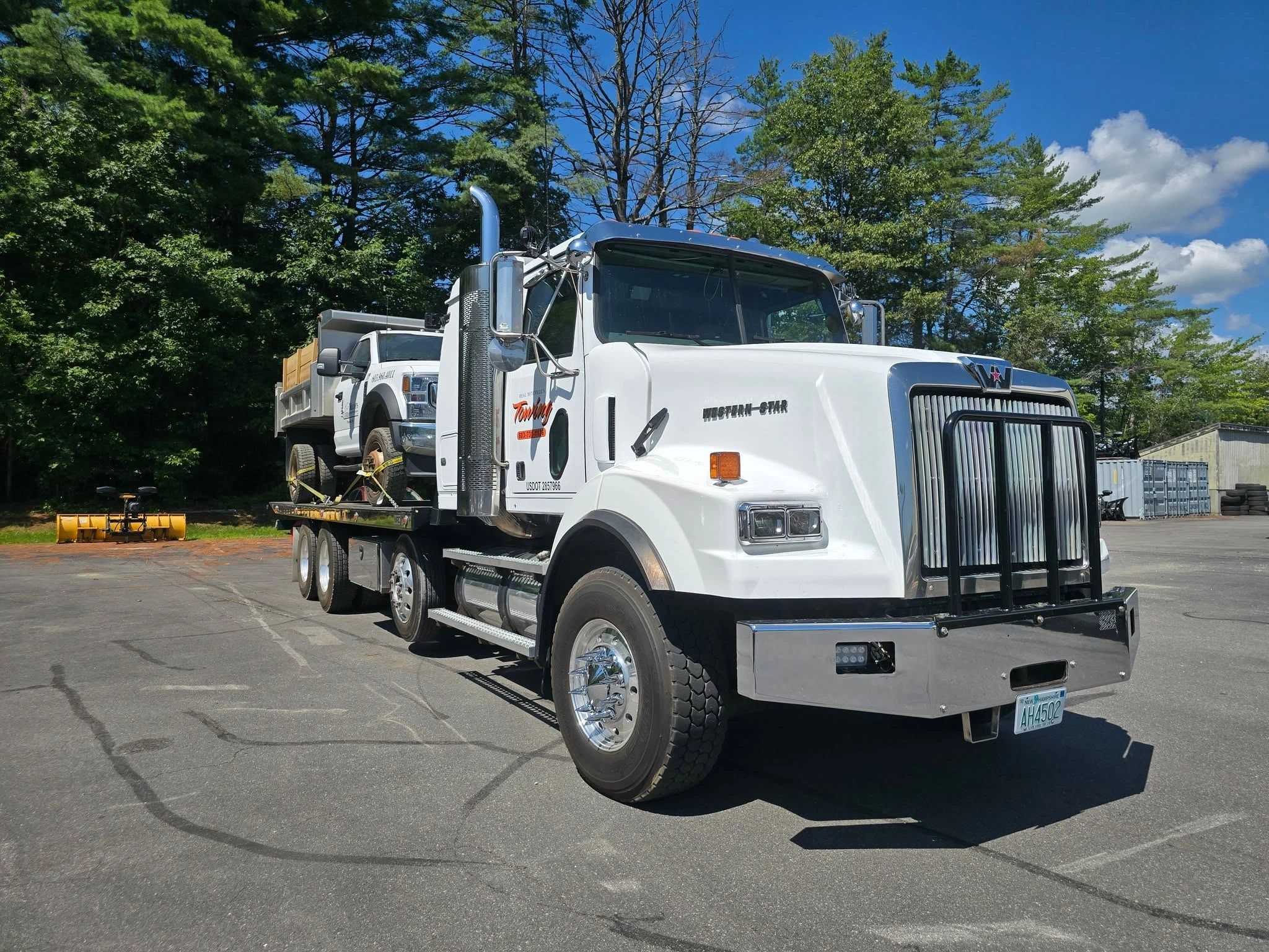 Real Mitchell's Towing logo
