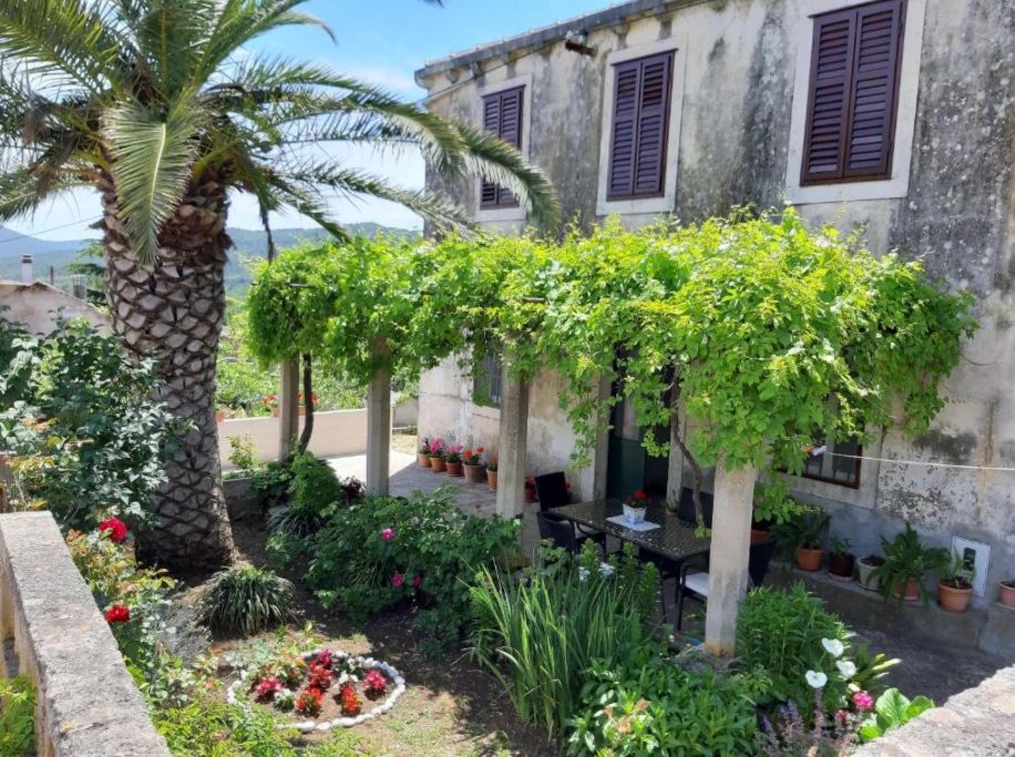 Gardenia House Place for perfect vacation Real Estate, House Lease