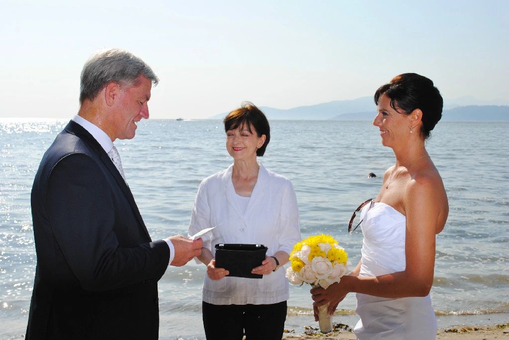 beach outdoor wedding heiraten Vancouver Canada