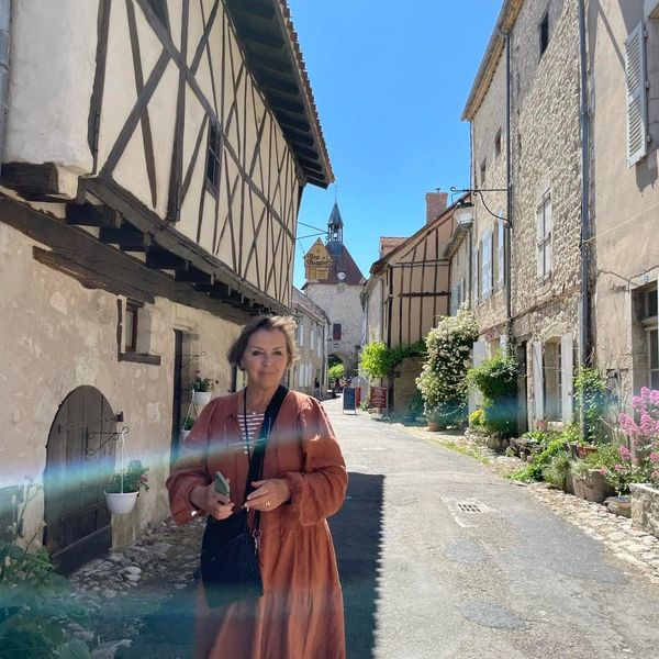 Nerida de Jong in France