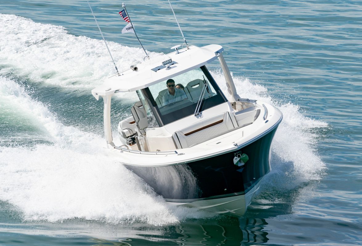 Tender 34 Tiara Ls Inspired Motor Yacht