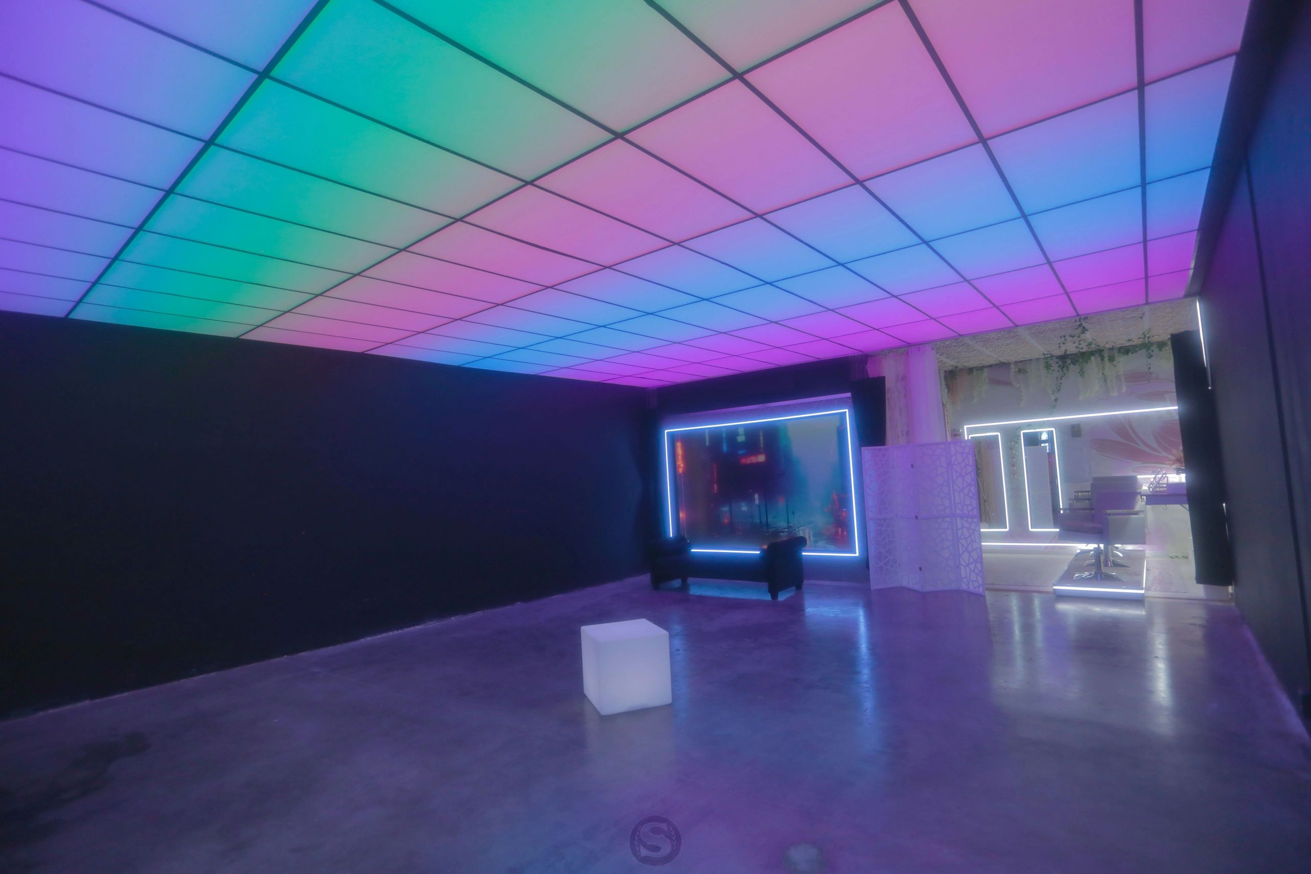 Unlock Your Creativity with Synrgystudios' Professional Equipment and Studio Spaces