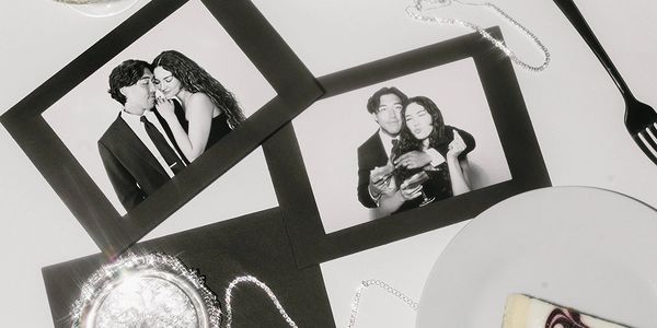 PhotoLounge.ca Corporate gala guest framed in photo frames, This was a glam black and white event.