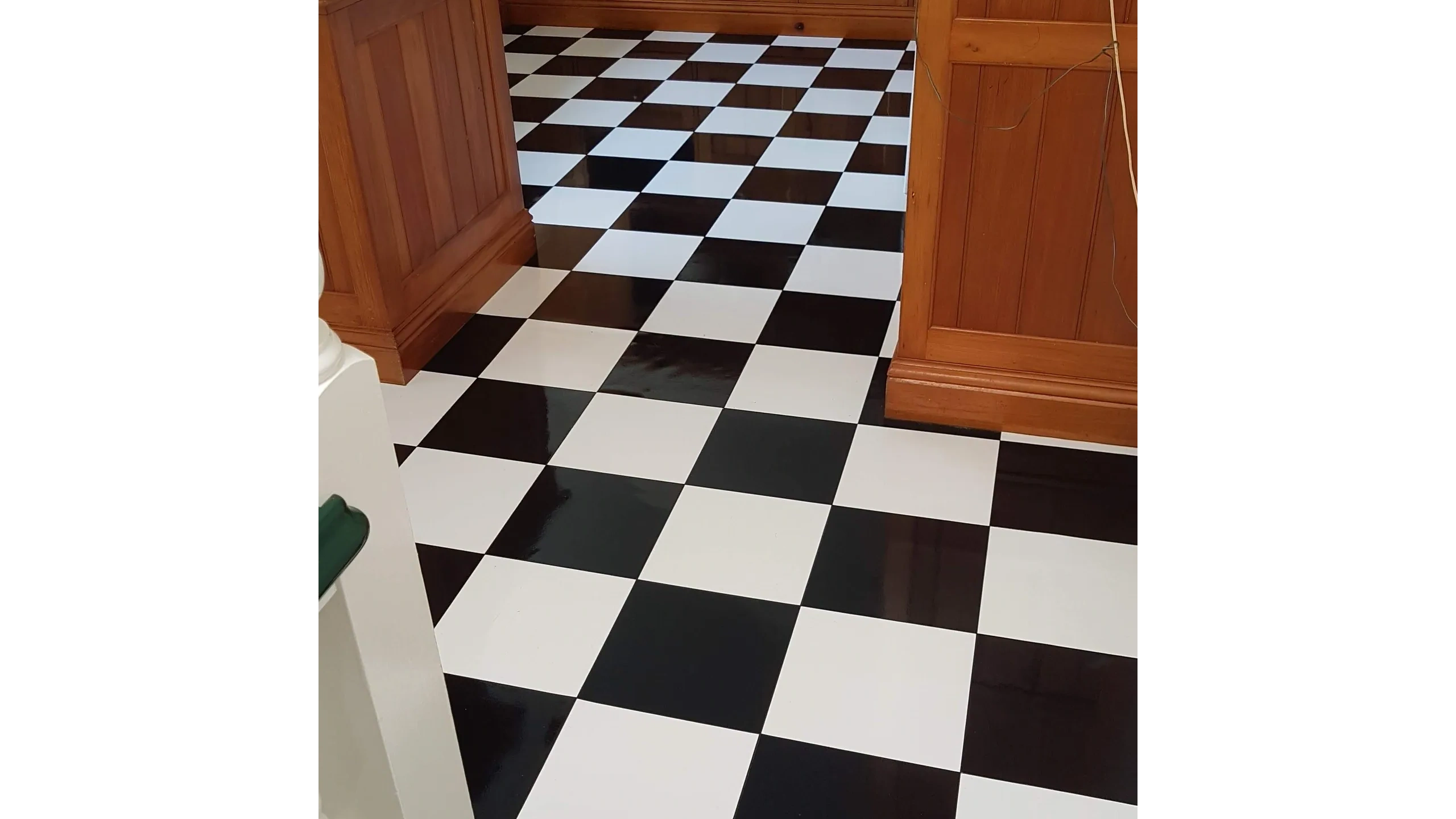 CleannSeal Vinyl Flooring Stripping Sealing Polishing Buffing