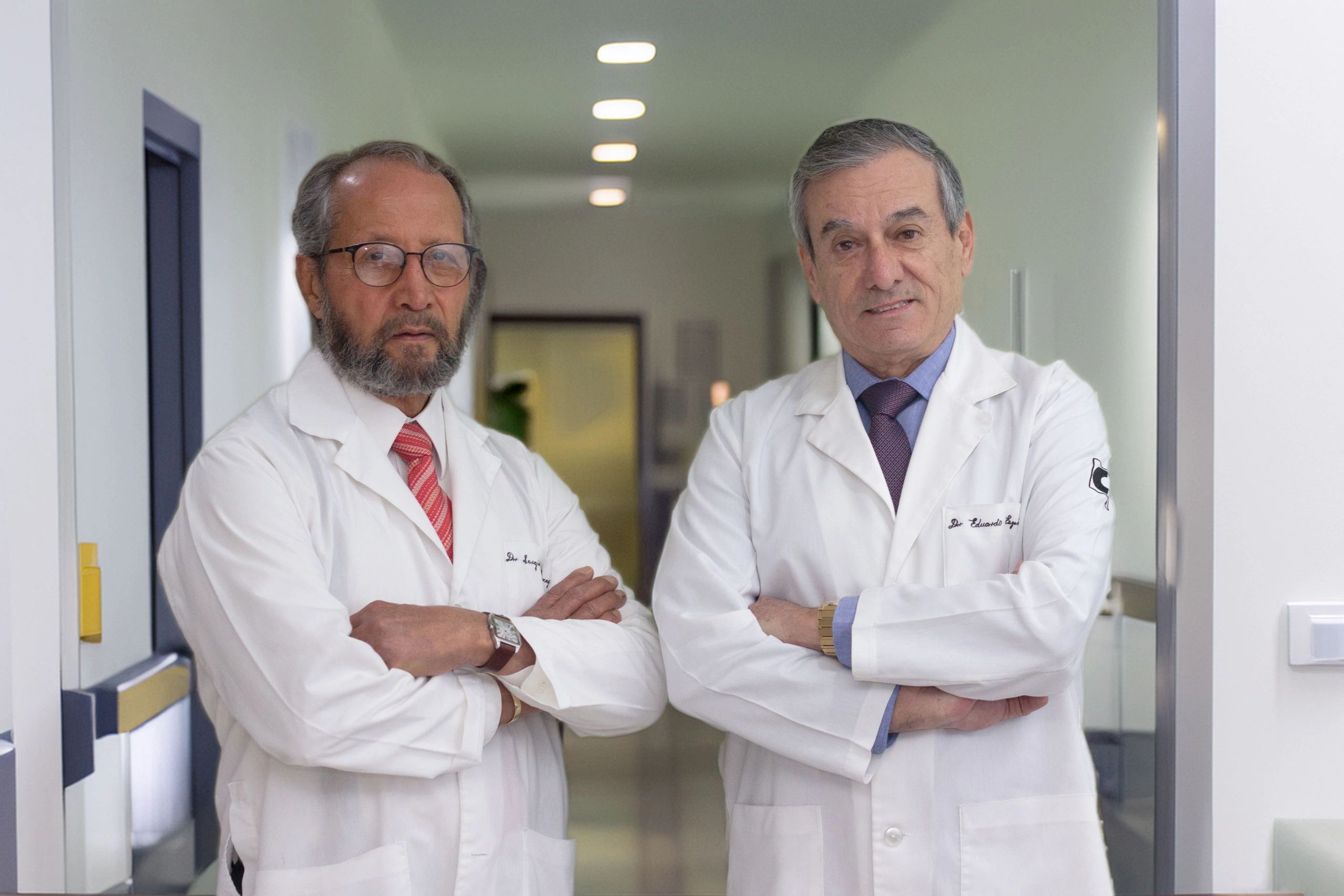 Dr. Sergio Bulmaro Peregrina González y Dr. Eduardo Espinosa Badial en Consultorio de Imagen