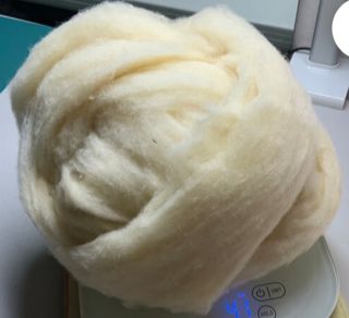 Corriedale Bulky Wool Roving-Rabbit