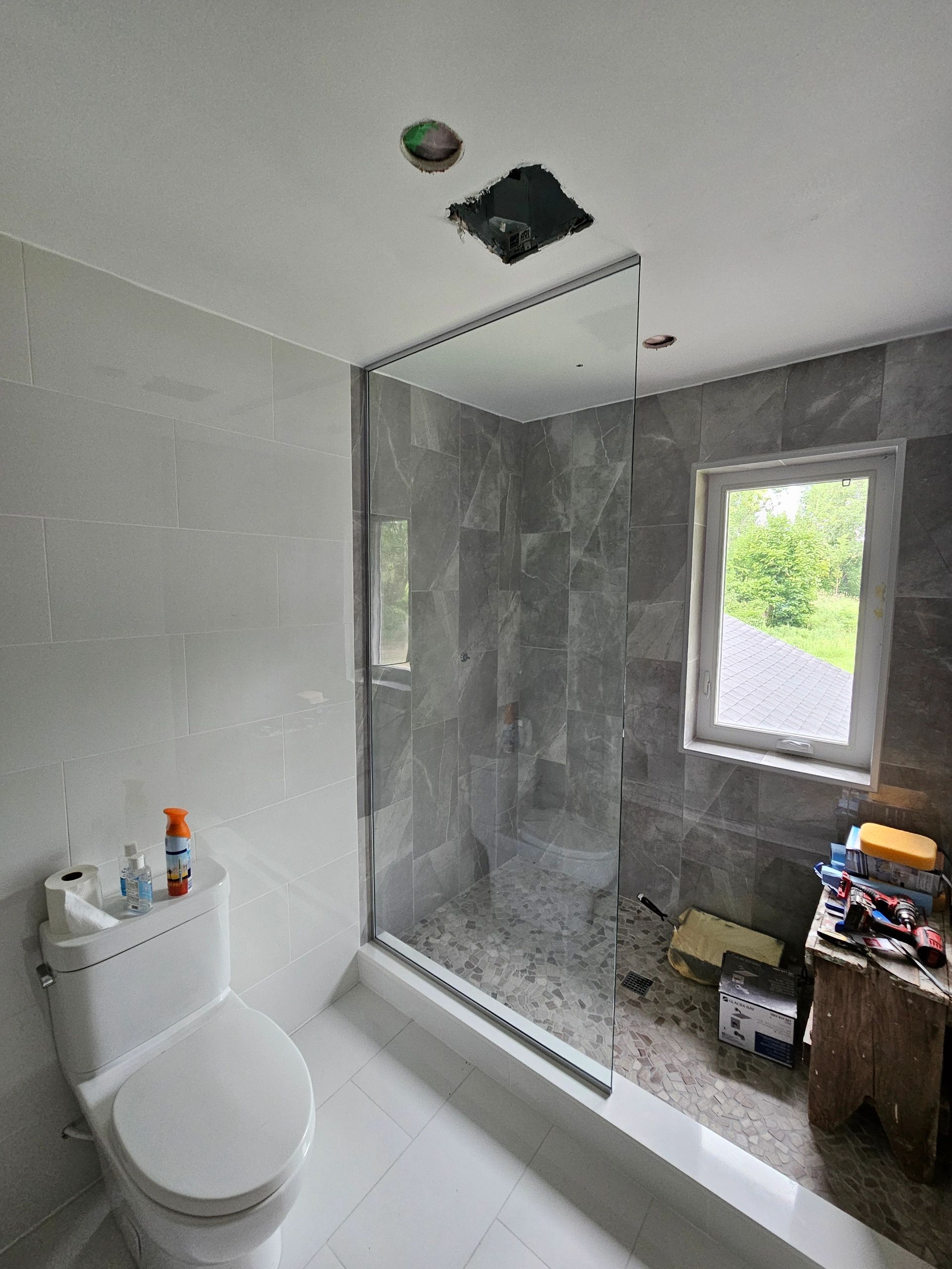Fixed glass panel,Uchannel support
