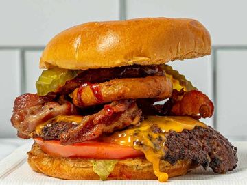 Fallout sauce, Bacon, DOUBLE CHEESE, Deep fried pickle, Lettuce & Tomato