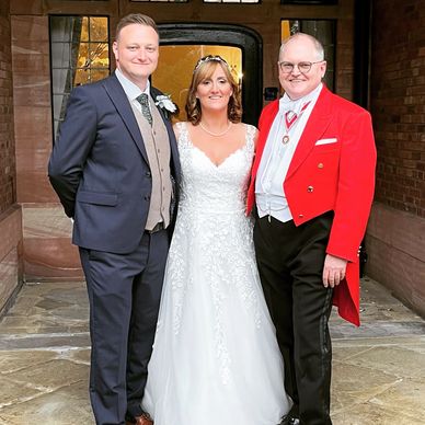 Cheshire toastmaster with bride and groom at Inglewood Manor Hotel