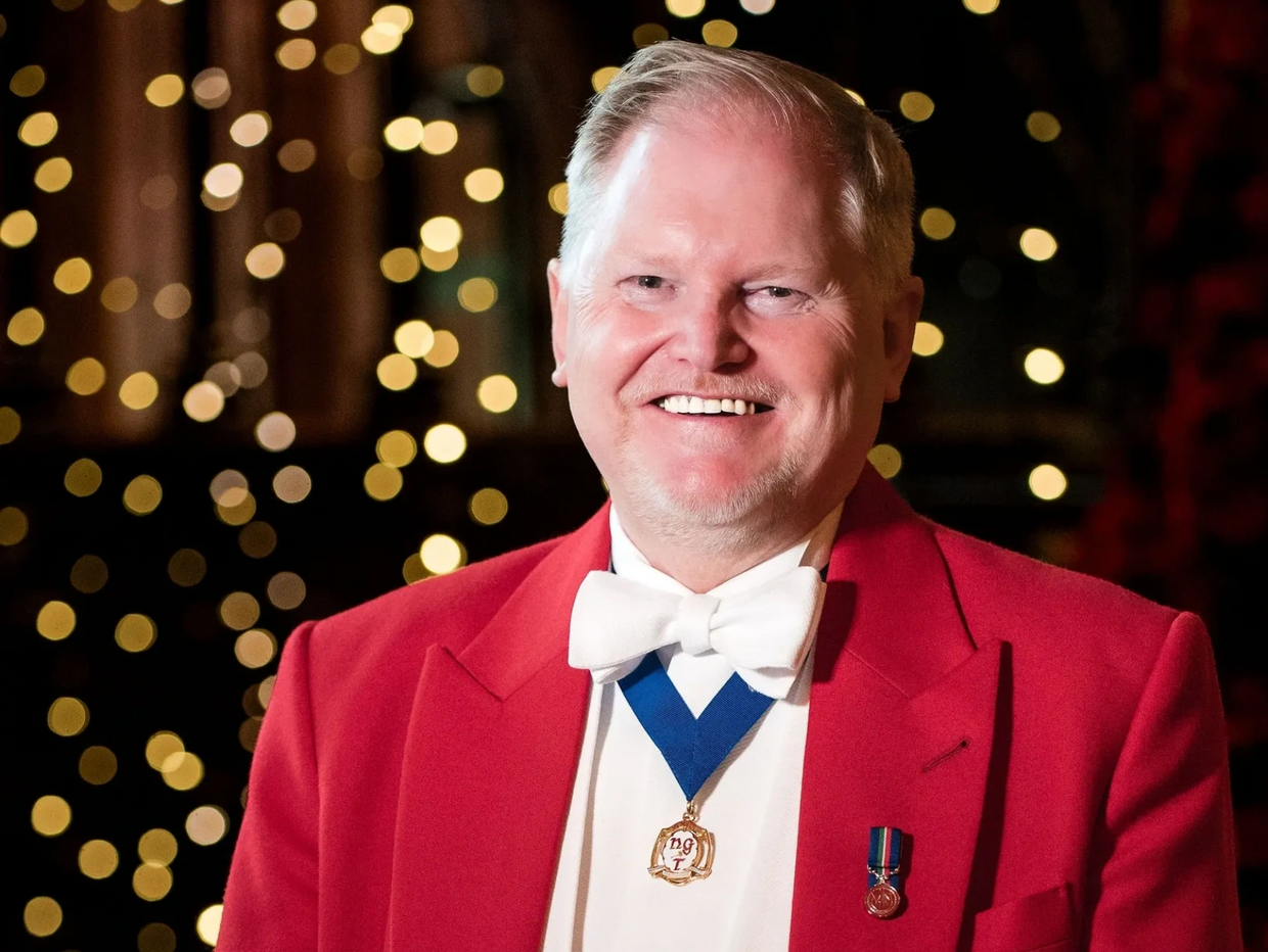 'Ian the Toastmaster', ian@chesterceremonies.co.uk
