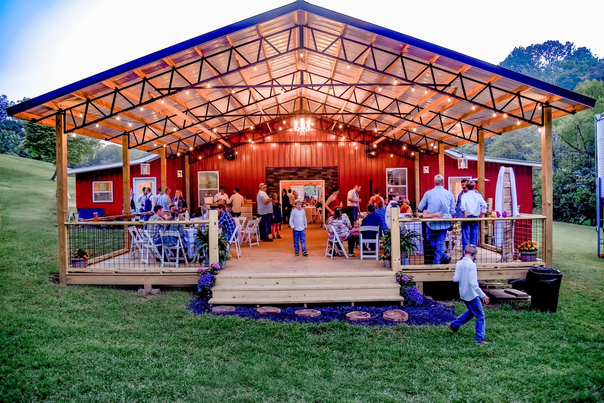 Watkins Barn \u0026 Venue - Wedding Barn, Wedding Venue, Event Venue, image size:2048x1367