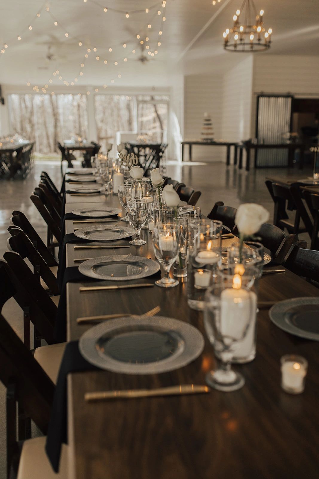 HOW TO ELEVATE YOUR WEDDING TABLE DECOR FOR A LUXURY WEDDING LOOK, image size:1067x1600