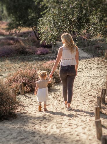 Shooting Klatenberge Telgte Fotograf Münsterland Heidelandschaft Familie Nachwuchs Mutter Tochter