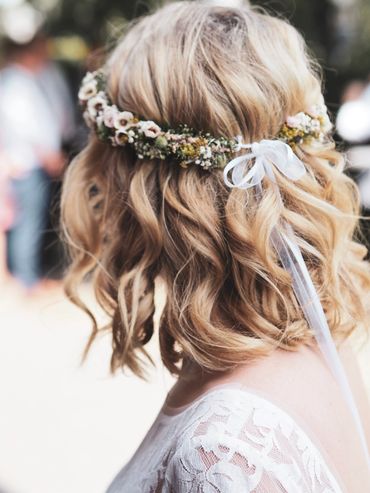 Waves Brautfrisur Brautkranz Blumenkranz Beachwaves Blondie Brownie Fotografie Sommer Hochzeit 