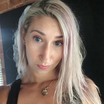 Nicole O'Keefe graphic designer