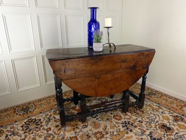 Late 17th/Early 18th century oak gate-leg table with leaves down.