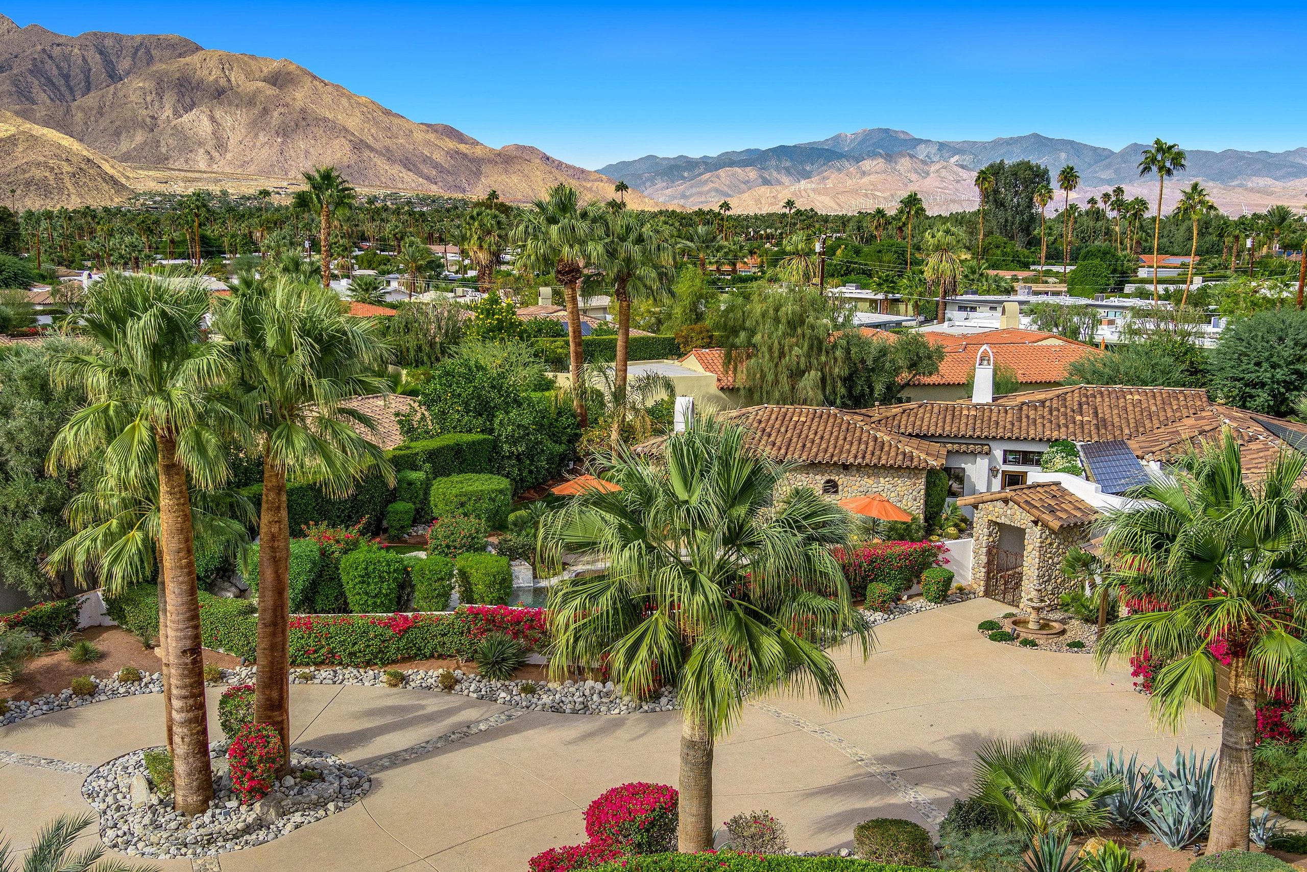 Luxury Vacation Home for Rent in Palm Springs, CA