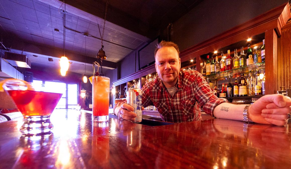 Bar photo 2