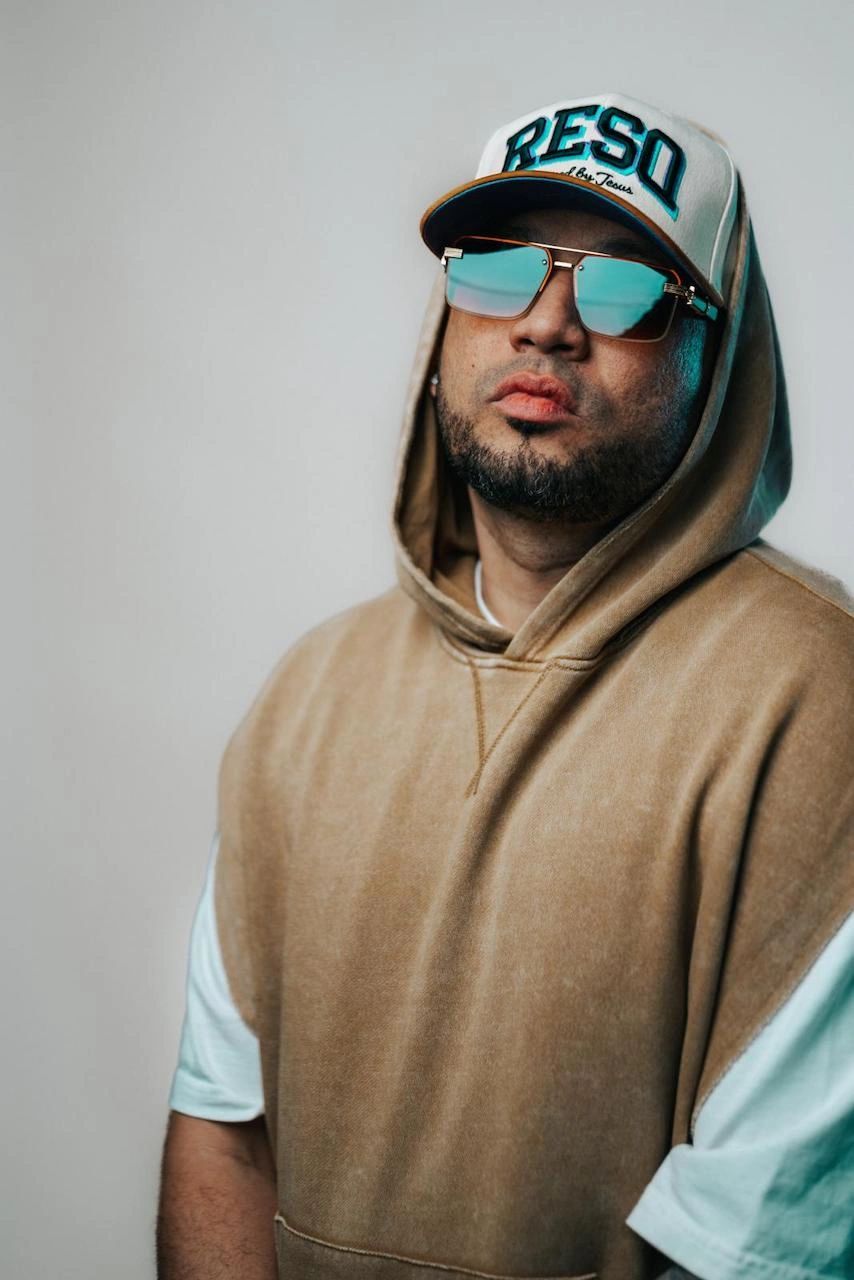 Manny Montes regresa con “El personaje”