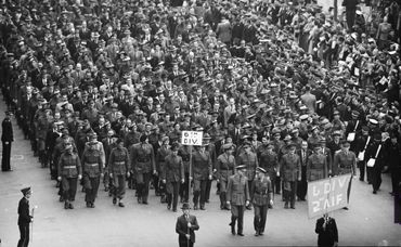 Victory Day march, Sydney 16 August 1945, the 6th Division combined units march along Macquare St. 