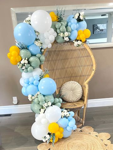 Includes frame, custom message and balloons