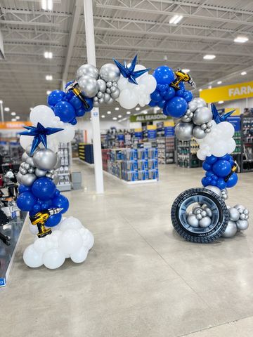 Includes hoop and balloons. 