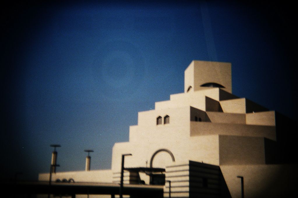 Qatar 2009.
Lomography, 35mm Film