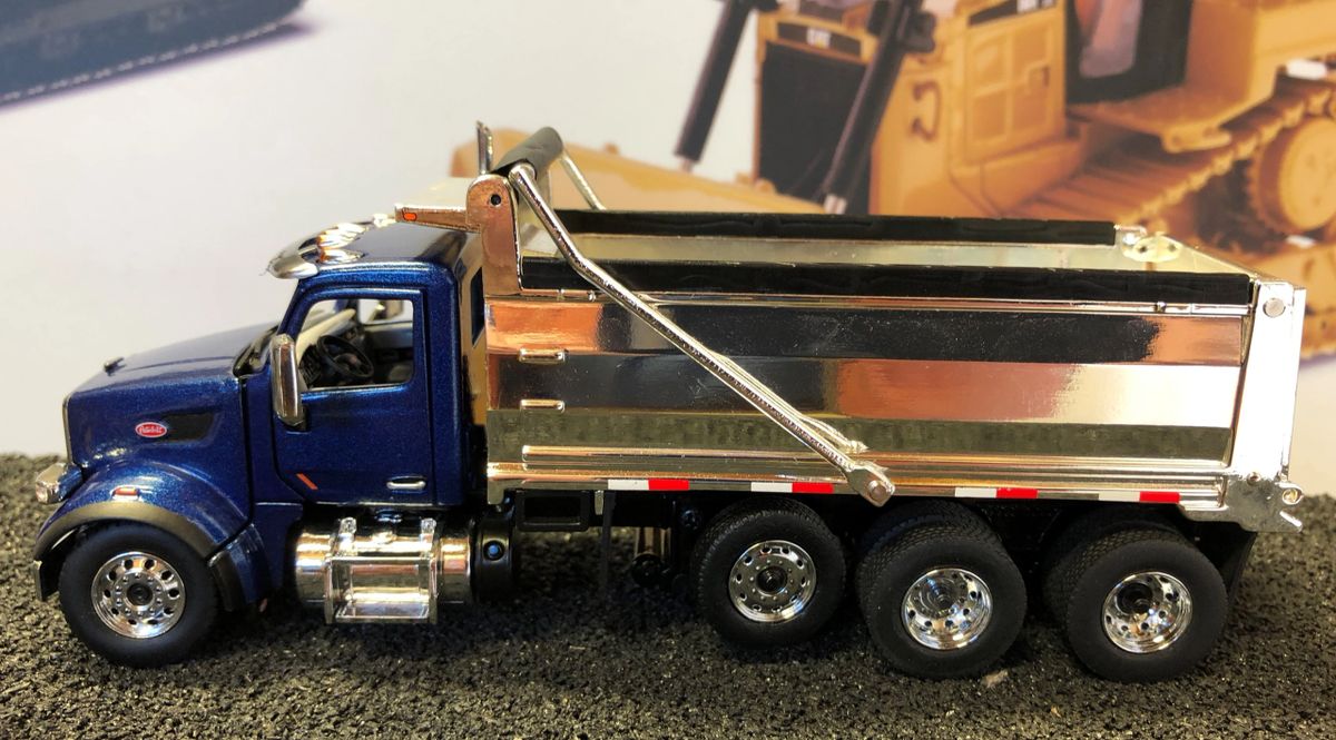 Peterbilt 567 Dump truck Blue chromed dump box 1:50 scale Diecast  Masters