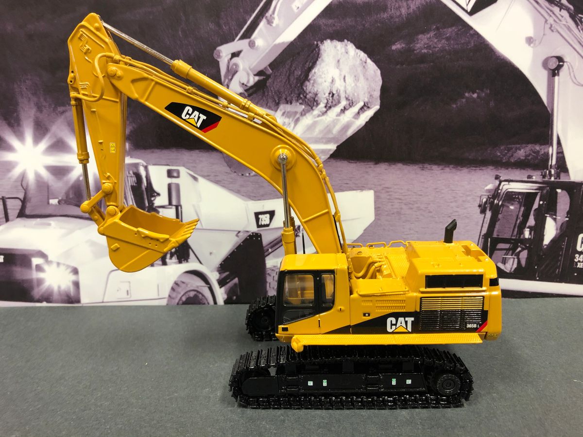 Caterpillar 365B L Series II Excavator DM Core Classic 1:50 scale