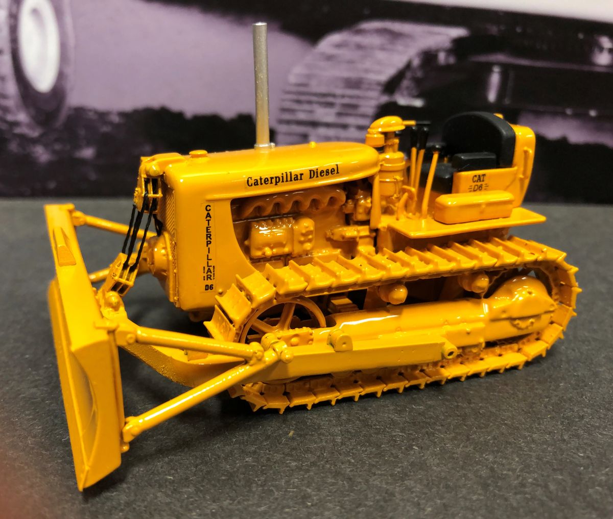 Caterpillar D6 9U 24 cable dozer Resin 150 Dan Models