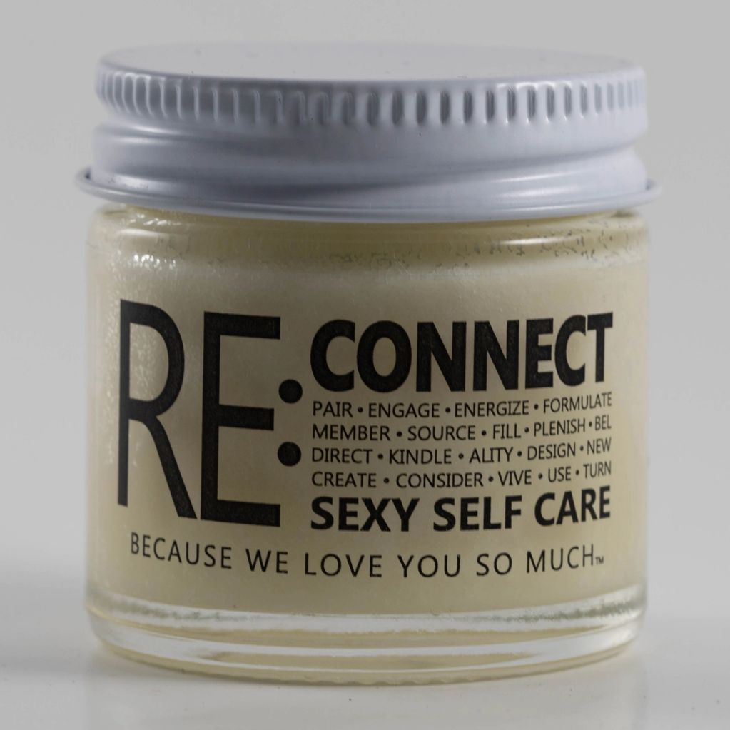 
Wind, Sun, Surf, and, Snow. W
Shea Butter, Jojoba, Almond,Carrot Seed oil, Red Raspberry seed oil,