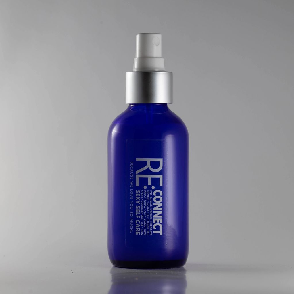 Jasmine Probiotic Skin toner
Spring Water, Probiotics, Jasmine, Vitamin C, Acacia Gum, Orange, 
